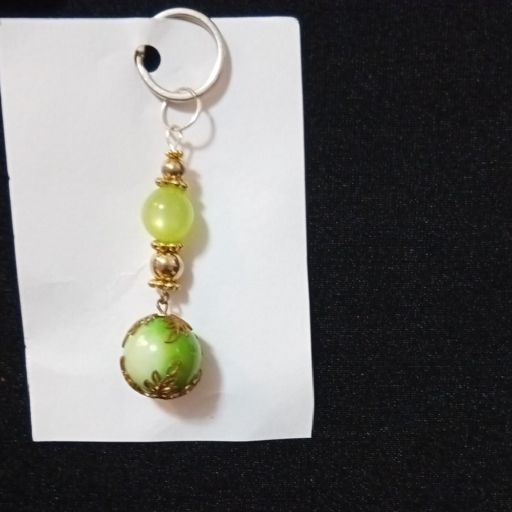 Elegant Handmade Green and Gold Beaded Keychain